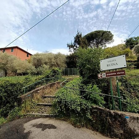 “Da Gio” In Un Antico Borgo Di Genova Apartment Luaran gambar