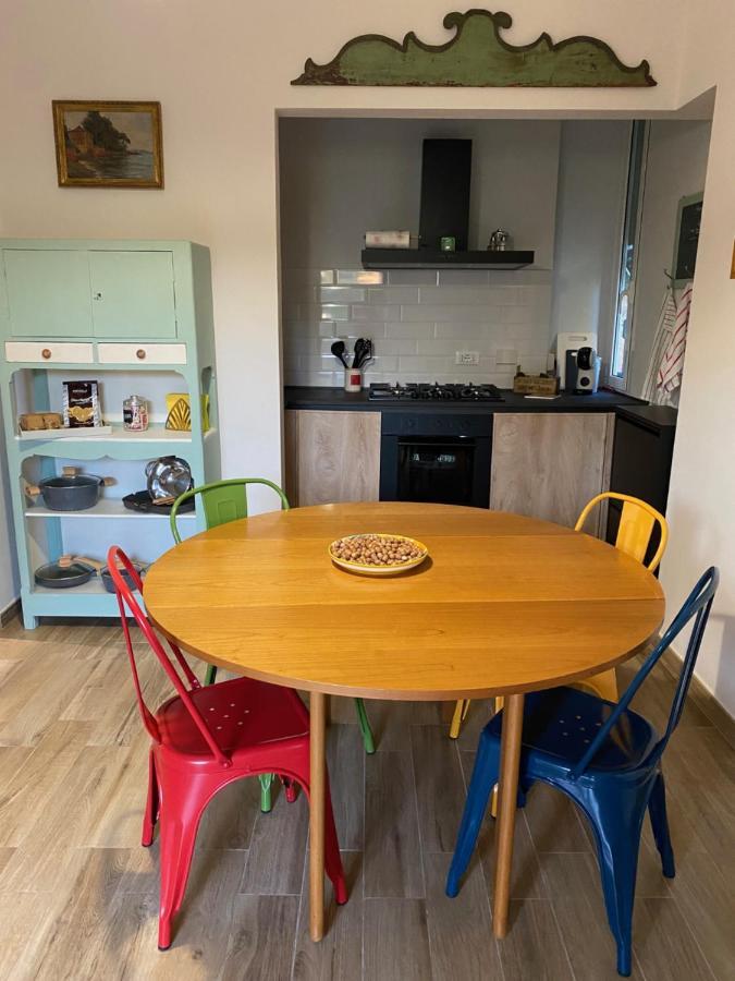 “Da Gio” In Un Antico Borgo Di Genova Apartment Luaran gambar
